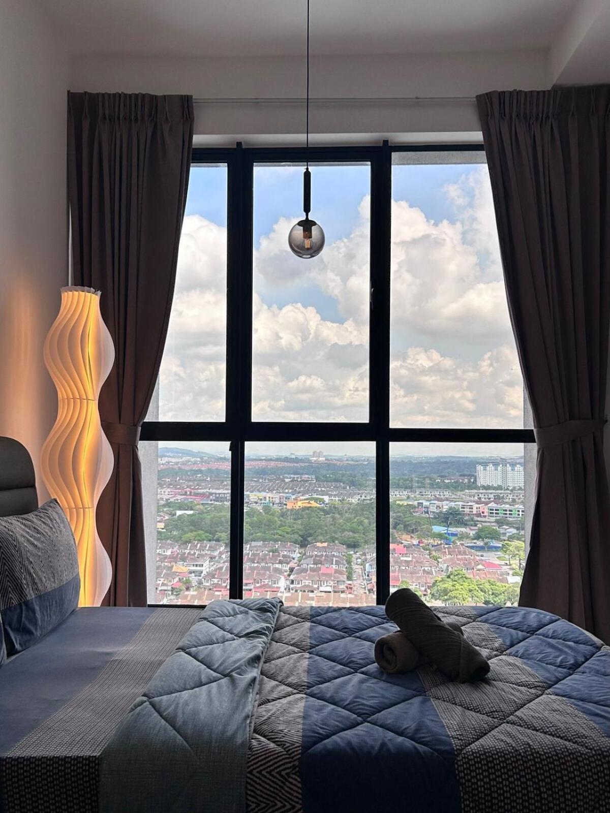 Sky Trees Bukit Indah Aeon Netflix A16 Apartment Johor Bahru Exterior photo